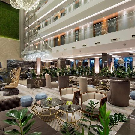Doubletree By Hilton Istanbul - Piyalepasa Hotel Bagian luar foto Lobby