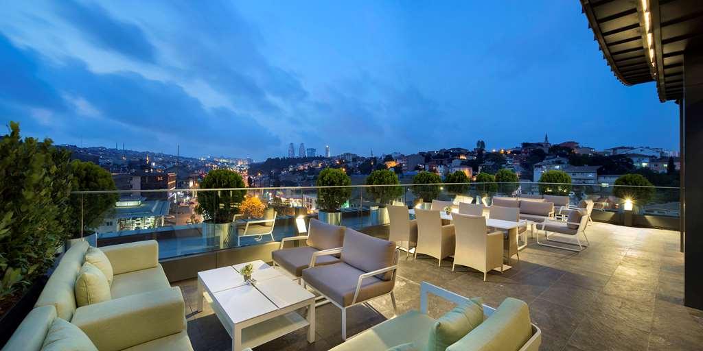 Doubletree By Hilton Istanbul - Piyalepasa Hotel Bagian luar foto