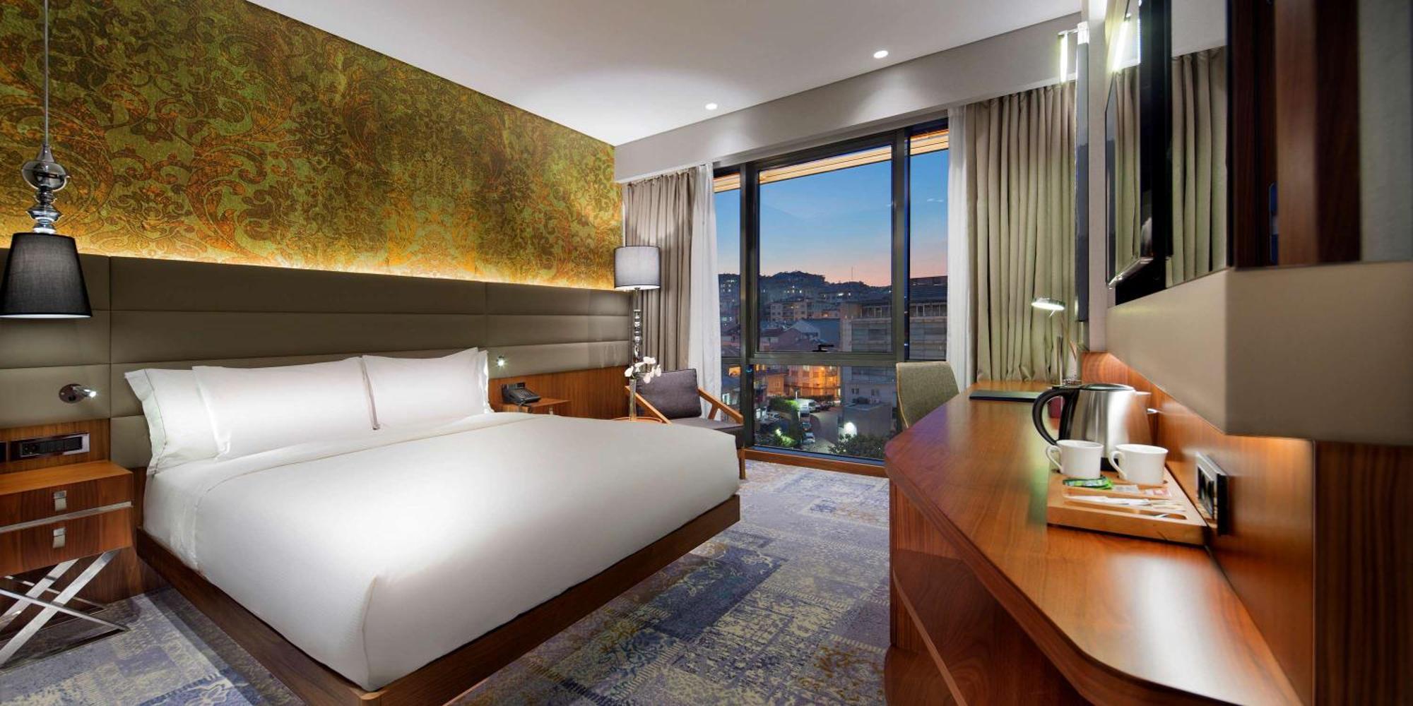 Doubletree By Hilton Istanbul - Piyalepasa Hotel Bagian luar foto Deluxe room