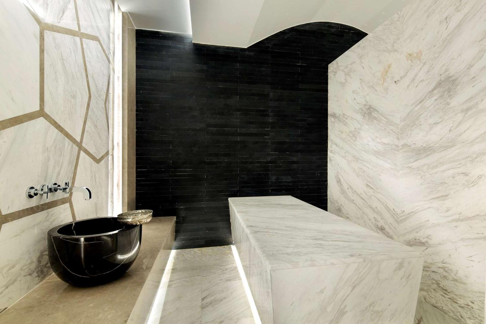 Doubletree By Hilton Istanbul - Piyalepasa Hotel Bagian luar foto 3D rendering of a bathroom