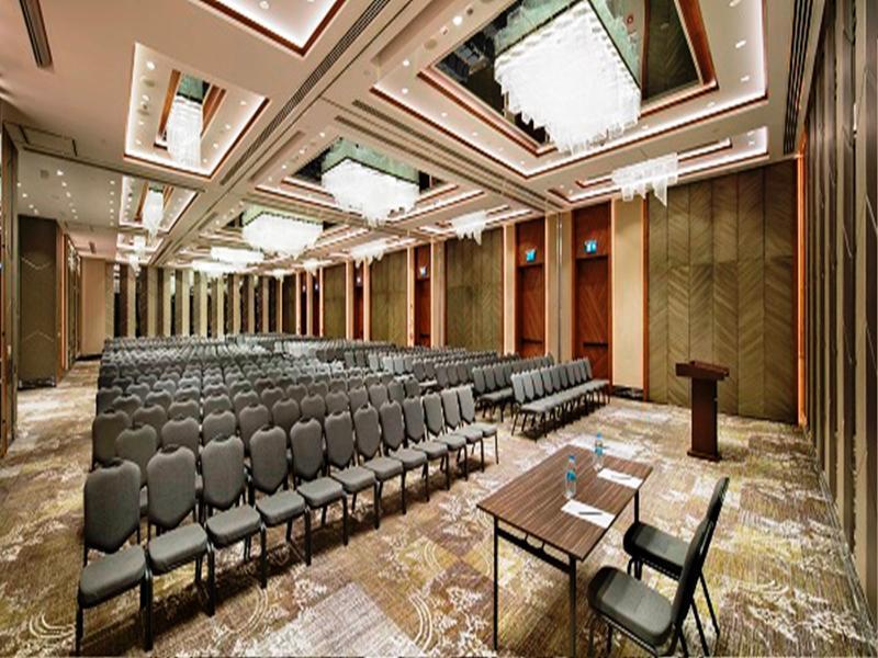 Doubletree By Hilton Istanbul - Piyalepasa Hotel Bagian luar foto The Grand Ballroom