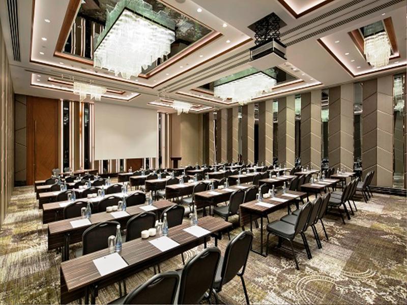 Doubletree By Hilton Istanbul - Piyalepasa Hotel Bagian luar foto The Grand Ballroom